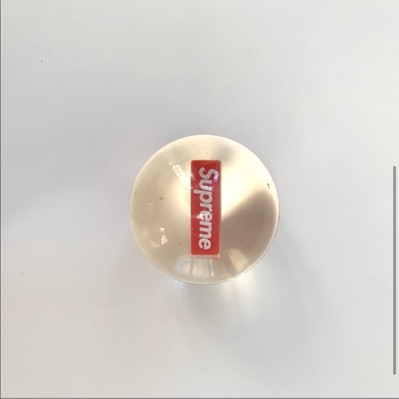 SUPREME | NWT 1PC LIMITED EDITION BOUNCY BALL FW18 - Picture 3 of 6